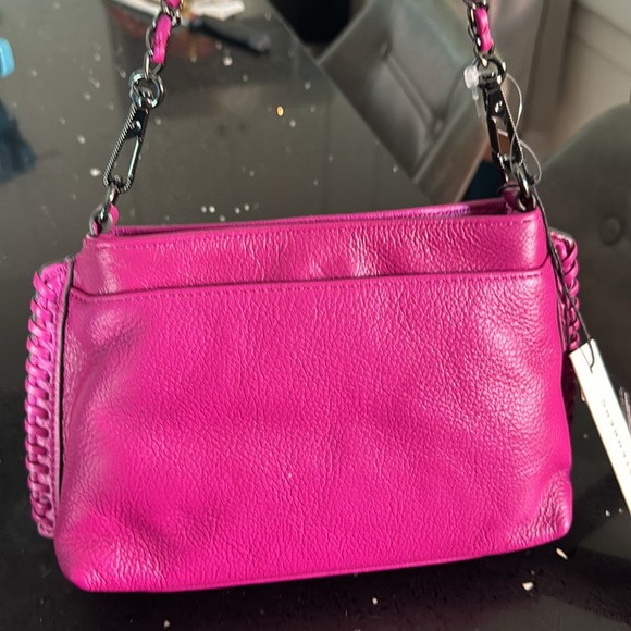 BNWT Aimee kesrenberg fuchsia magenta color cross body - Picture 2 of 5